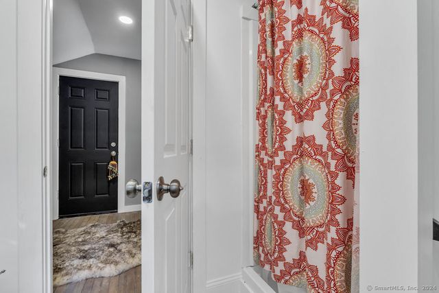 32 Twin Bridge Road, Guilford, CT 06437