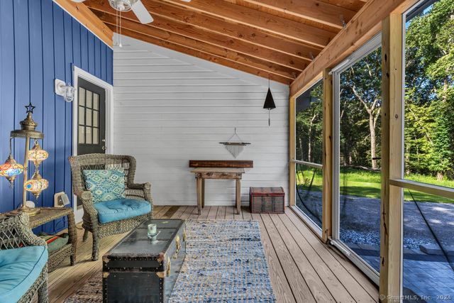 32 Twin Bridge Road, Guilford, CT 06437