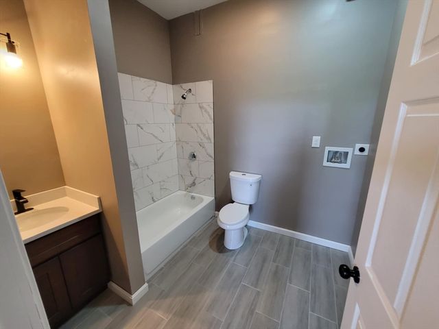 155 Crescent St 3, Brockton, MA 02302