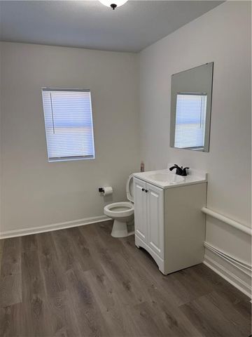 6004 E 9th Street, Kansas City, MO 64125