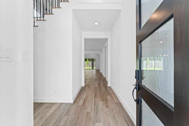 8218 Sherman Park Trail, Spring, TX 77389