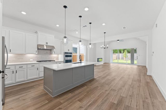 8218 Sherman Park Trail, Spring, TX 77389