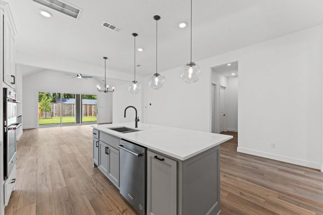 8218 Sherman Park Trail, Spring, TX 77389