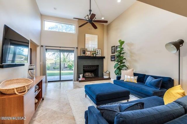 6802 E Brownstone Place, Tucson, AZ 85750