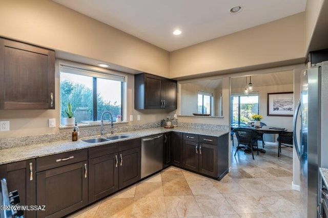 6802 E Brownstone Place, Tucson, AZ 85750