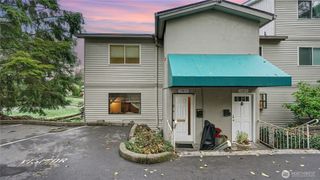 13073 15th Avenue NE #G-13, Seattle, WA 98125
