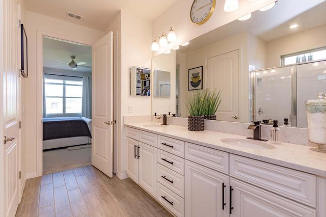 1532 LYONSDALE LANE, Sanford, FL 32771