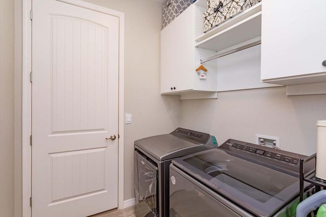 1532 LYONSDALE LANE, Sanford, FL 32771