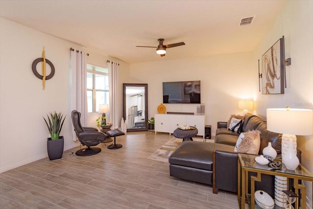 1532 LYONSDALE LANE, Sanford, FL 32771