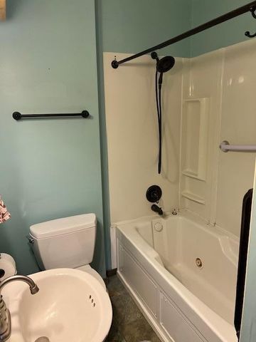 10880xx S Shore Drive, Plymouth, MN 55441