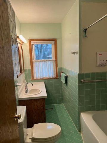 10880xx S Shore Drive, Plymouth, MN 55441