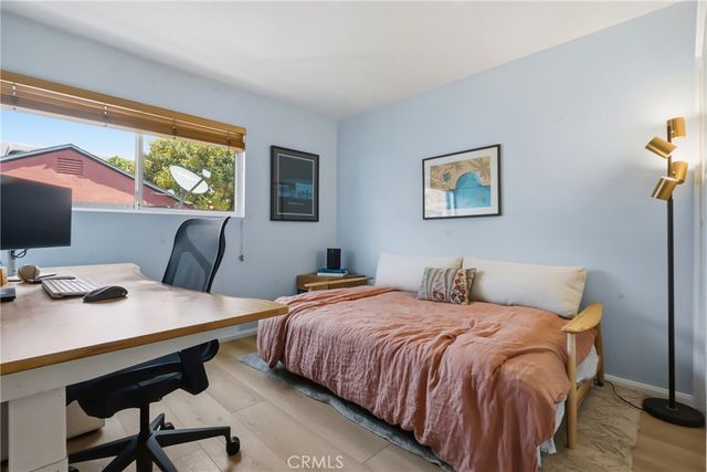 2147 N Beachwood 4, Los Angeles, CA 90068
