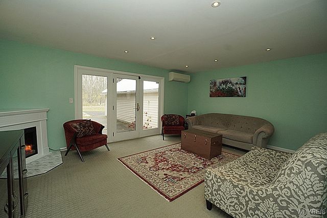 6302 Webster Road, Orchard Park, NY 14127