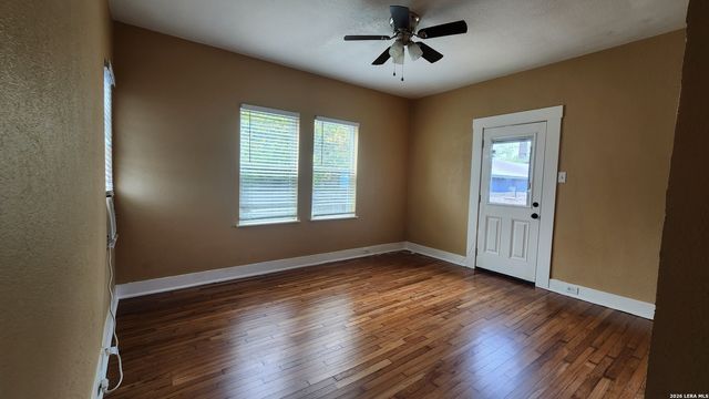 803 W HOLLYWOOD AVE, San Antonio, TX 78212