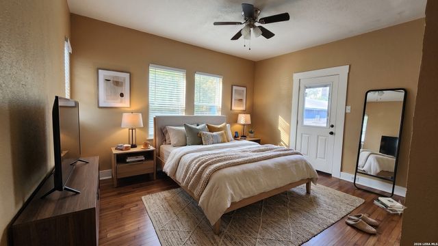 803 W HOLLYWOOD AVE, San Antonio, TX 78212