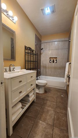 803 W HOLLYWOOD AVE, San Antonio, TX 78212