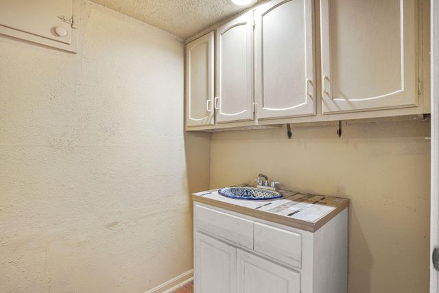 9 Lakeview Manor, Huntsville, TX 77340