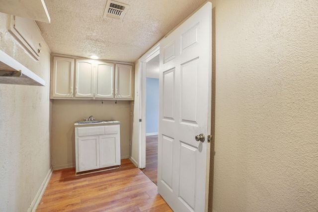 9 Lakeview Manor, Huntsville, TX 77340