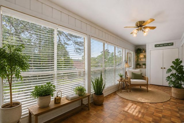 9 Lakeview Manor, Huntsville, TX 77340