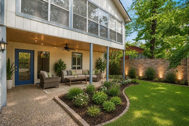 9 Lakeview Manor, Huntsville, TX 77340