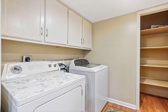 9 Lakeview Manor, Huntsville, TX 77340