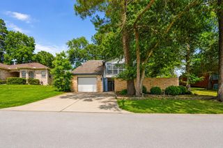 9 Lakeview Manor, Huntsville, TX 77340