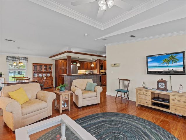 10054 COLLINGWOOD AVENUE, Dade City, FL 33525
