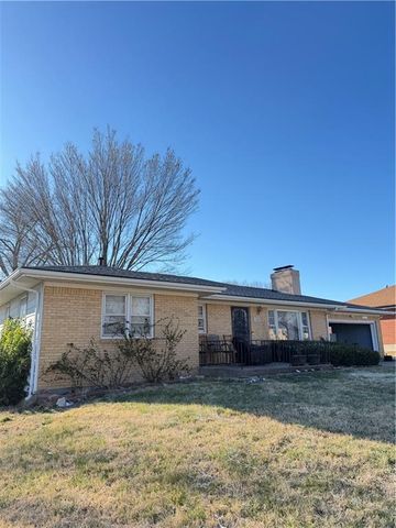 1520 N 64TH Drive, Kansas City, KS 66102