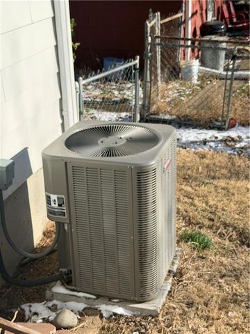 1520 N 64TH Drive, Kansas City, KS 66102