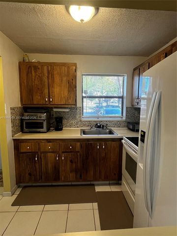 10444 NW 30th Ct 105, Sunrise, FL 33322