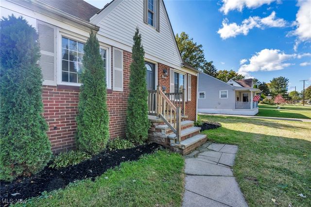 23181 Marion Road, North Olmsted, OH 44070