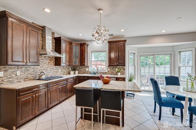 9 Trista Way, South Plainfield, NJ 07080