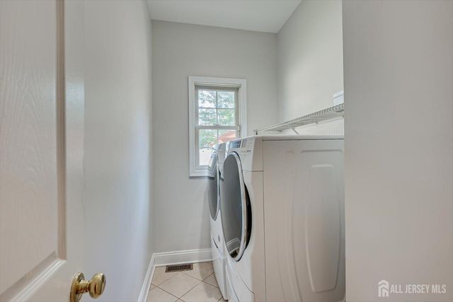 9 Trista Way, South Plainfield, NJ 07080