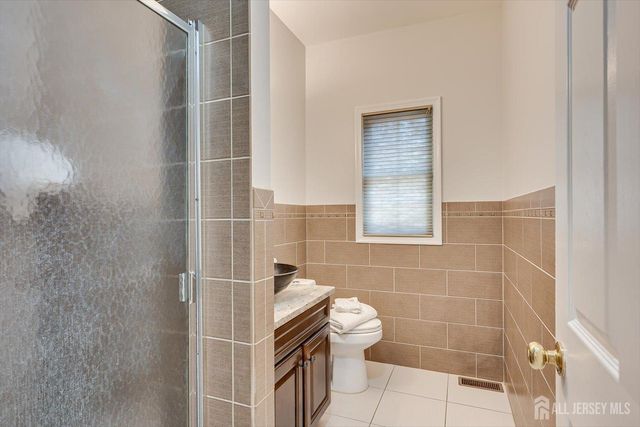 9 Trista Way, South Plainfield, NJ 07080