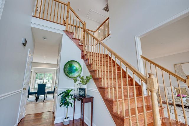 9 Trista Way, South Plainfield, NJ 07080