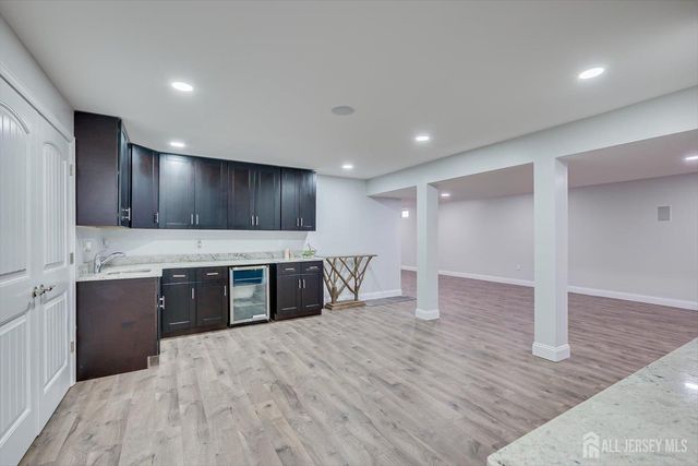 9 Trista Way, South Plainfield, NJ 07080