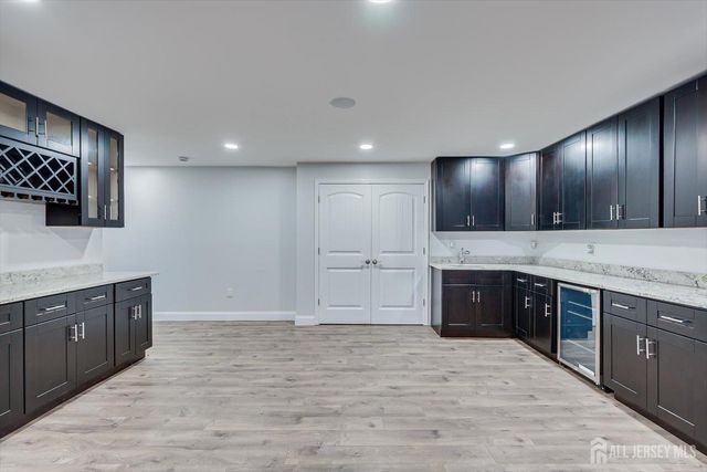 9 Trista Way, South Plainfield, NJ 07080