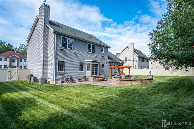 9 Trista Way, South Plainfield, NJ 07080