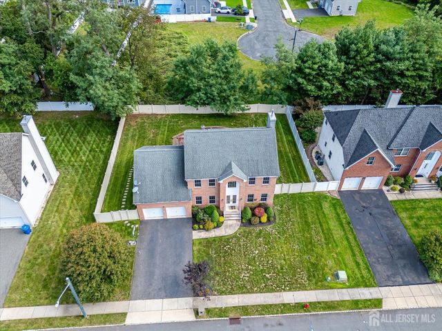 9 Trista Way, South Plainfield, NJ 07080