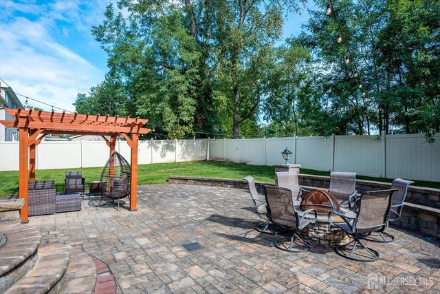 9 Trista Way, South Plainfield, NJ 07080