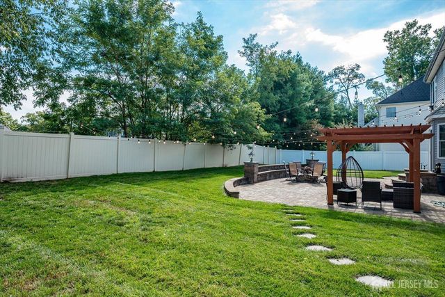 9 Trista Way, South Plainfield, NJ 07080