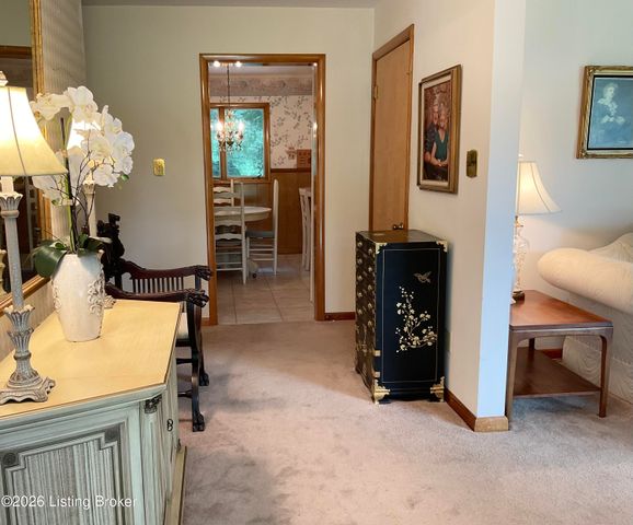 1508 Turquoise Dr, Louisville, KY 40214