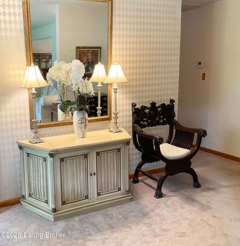 1508 Turquoise Dr, Louisville, KY 40214