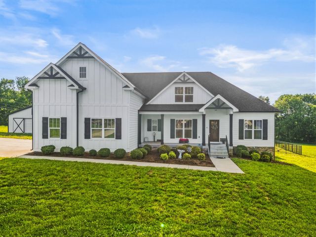 3378 New Hall Rd, Greenbrier, TN 37073