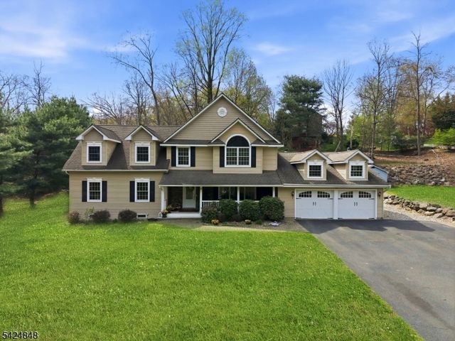 18 Valhalla Rd, Montville Twp., NJ 07045