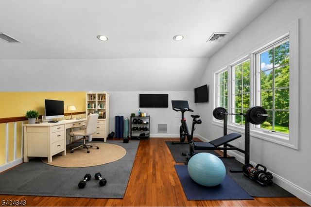 18 Valhalla Rd, Montville Twp., NJ 07045