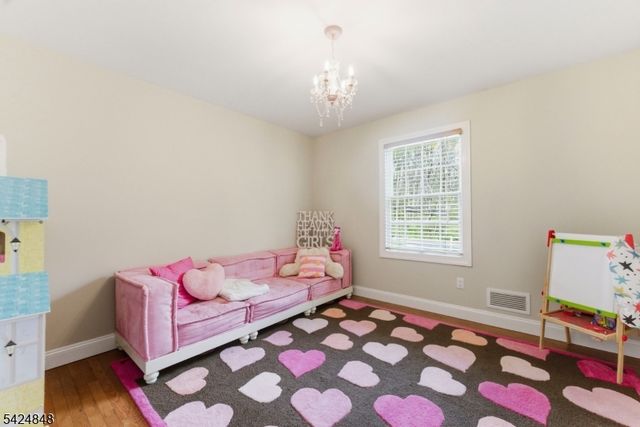 18 Valhalla Rd, Montville Twp., NJ 07045