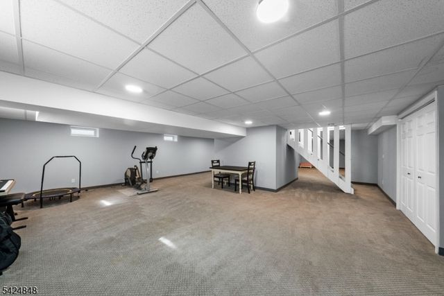 18 Valhalla Rd, Montville Twp., NJ 07045