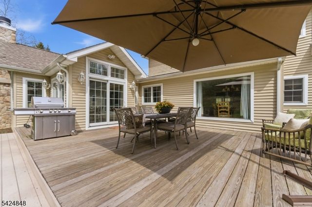 18 Valhalla Rd, Montville Twp., NJ 07045