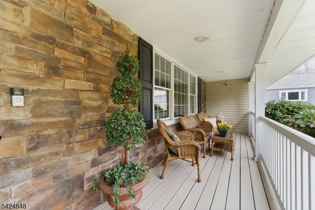 18 Valhalla Rd, Montville Twp., NJ 07045